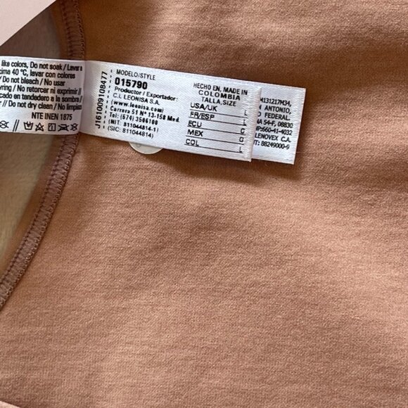 PRICED TO SELL - See Description for details — Arm Shaper Shapewear - Picture 7 of 9